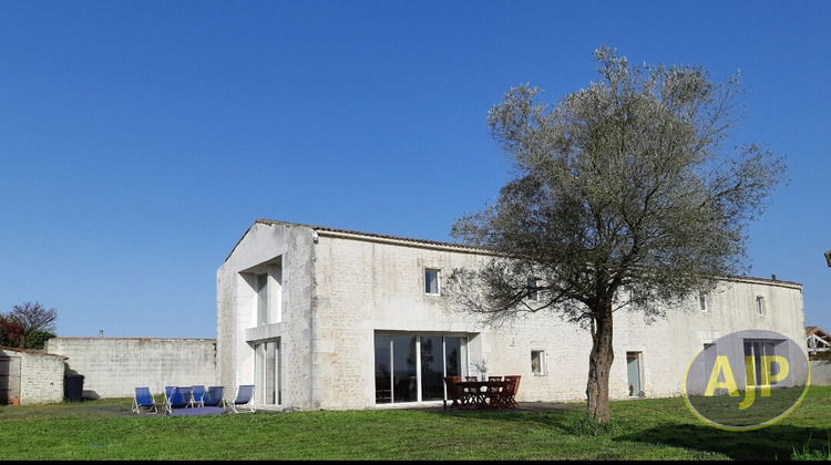 Ma-Cabane - Vente Maison SAINT-MICHEL-EN-L'HERM, 263 m²