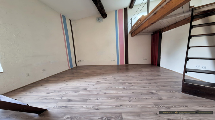 Ma-Cabane - Vente Maison Saint-Mitre-les-Remparts, 39 m²