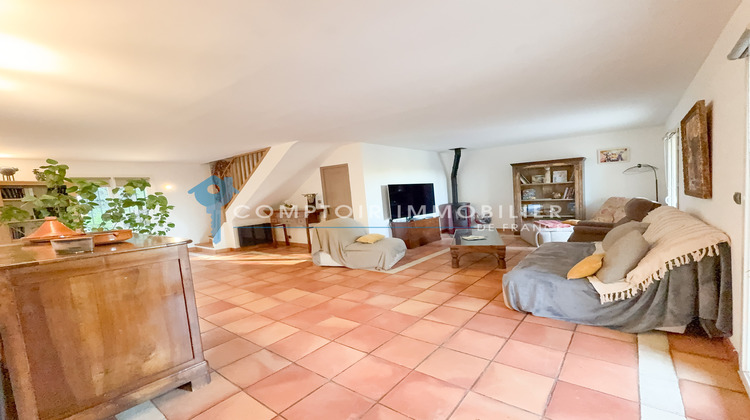 Ma-Cabane - Vente Maison Saint-Mitre-les-Remparts, 222 m²