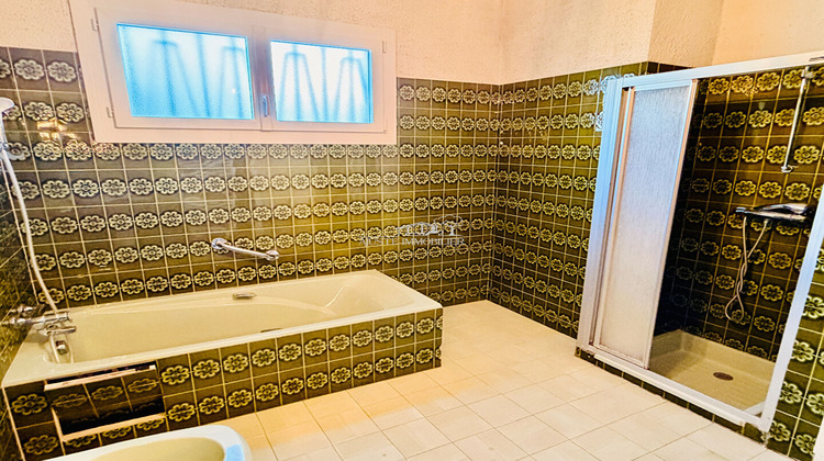 Ma-Cabane - Vente Maison SAINT-MITRE-LES-REMPARTS, 260 m²