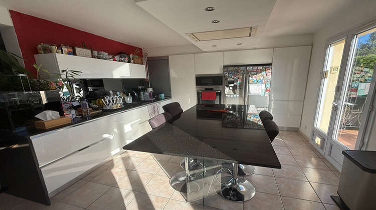 Ma-Cabane - Vente Maison SAINT-MITRE-LES-REMPARTS, 97 m²