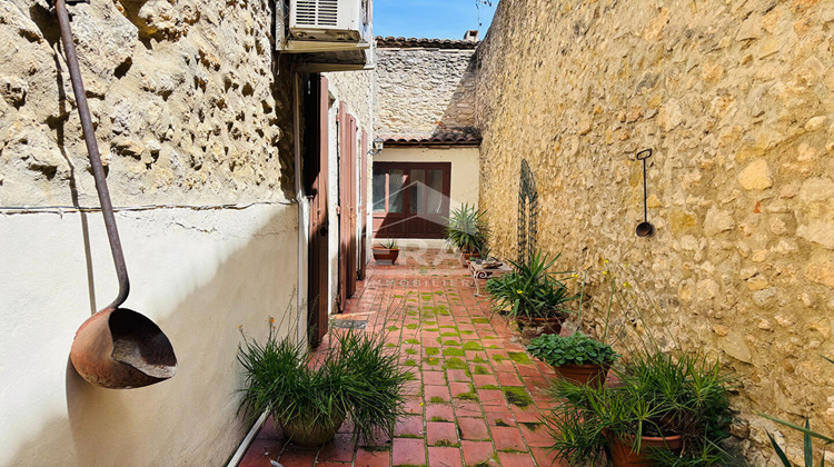 Ma-Cabane - Vente Maison SAINT-MITRE-LES-REMPARTS, 214 m²
