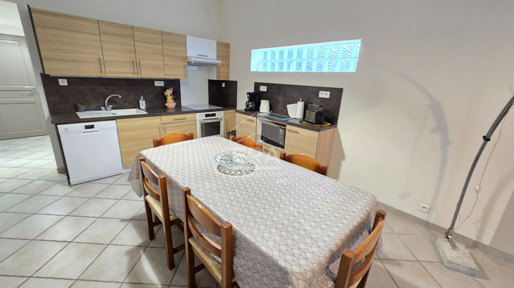 Ma-Cabane - Vente Maison SAINT-MITRE-LES-REMPARTS, 83 m²