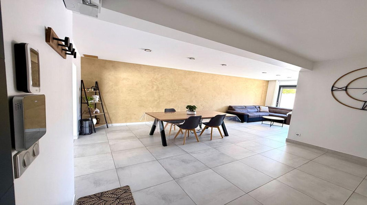 Ma-Cabane - Vente Maison SAINT MITRE LES REMPARTS, 86 m²
