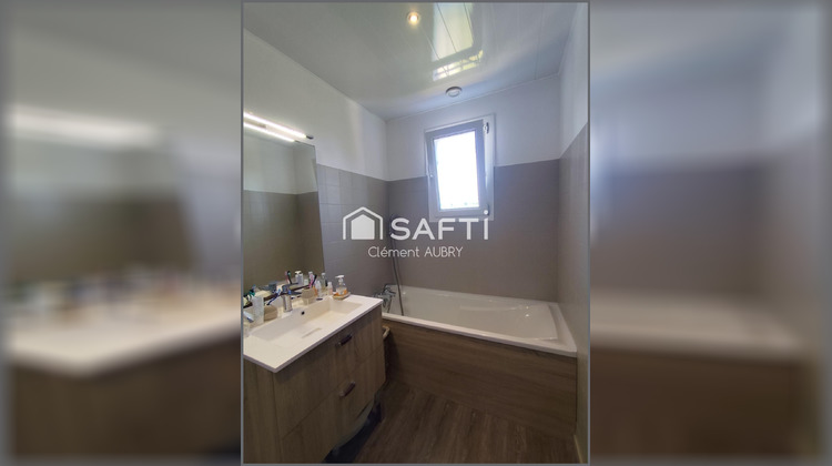 Ma-Cabane - Vente Maison Saint-Ouen-des-Toits, 87 m²