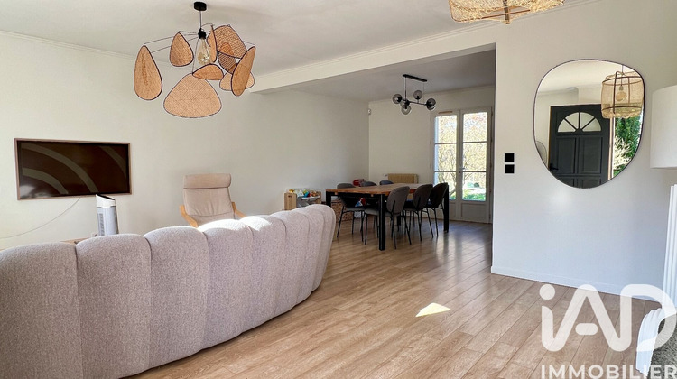 Ma-Cabane - Vente Maison Saint-Ouen-les-Vignes, 109 m²