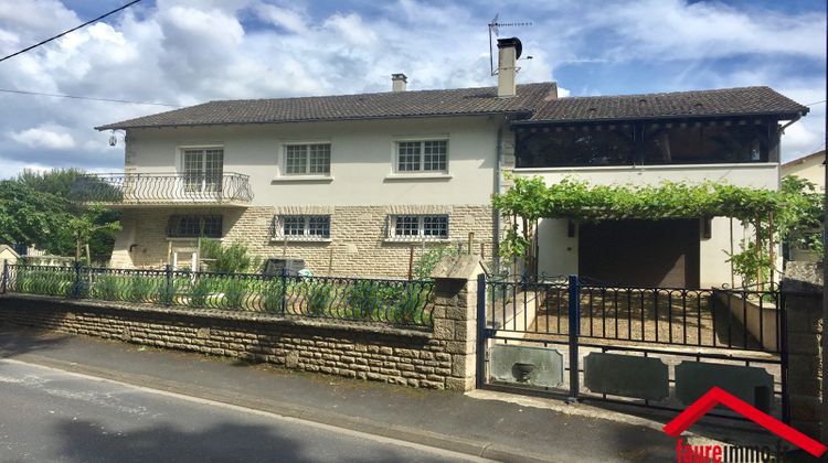 Ma-Cabane - Vente Maison Saint-Pantaléon-de-Larche, 194 m²