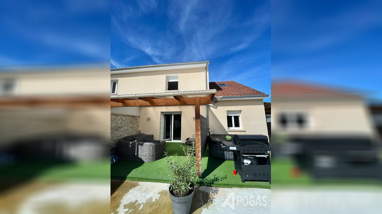 Ma-Cabane - Vente Maison SAINT-PANTALEON-DE-LARCHE, 100 m²