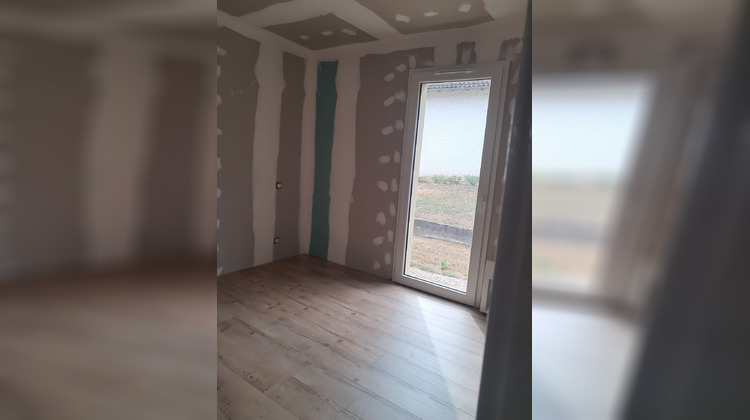 Ma-Cabane - Vente Maison Saint-Pantaléon-de-Larche, 115 m²