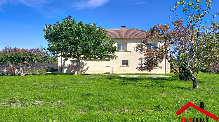 Ma-Cabane - Vente Maison Saint-Pantaléon-de-Larche, 168 m²