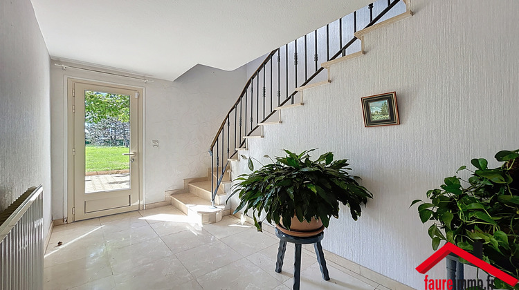 Ma-Cabane - Vente Maison Saint-Pantaléon-de-Larche, 168 m²