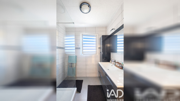 Ma-Cabane - Vente Maison Saint-Pantaléon-de-Larche, 91 m²