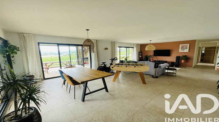 Ma-Cabane - Vente Maison Saint-Pantaléon-de-Larche, 173 m²