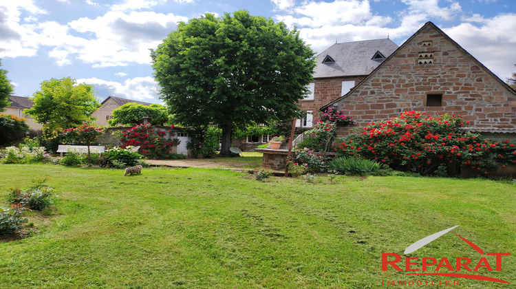 Ma-Cabane - Vente Maison Saint-Pantaléon-de-Larche, 274 m²