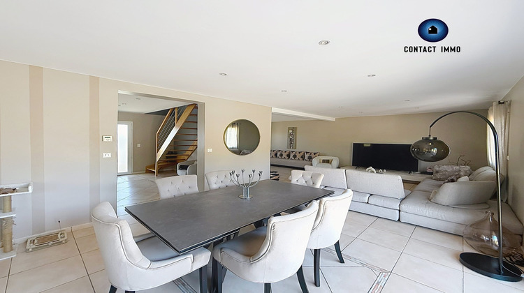 Ma-Cabane - Vente Maison Saint-Pantaléon-de-Larche, 159 m²
