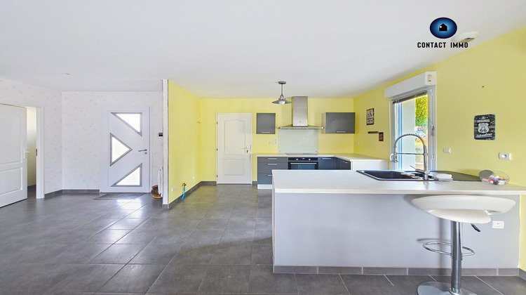 Ma-Cabane - Vente Maison Saint-Pantaléon-de-Larche, 100 m²