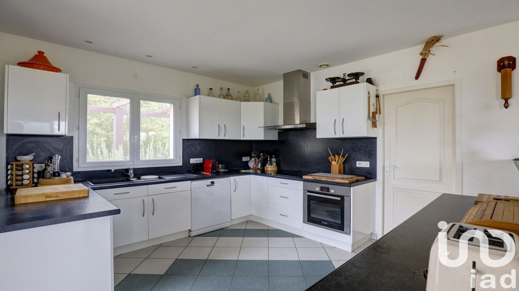 Ma-Cabane - Vente Maison Saint-Paul-Cap-de-Joux, 196 m²