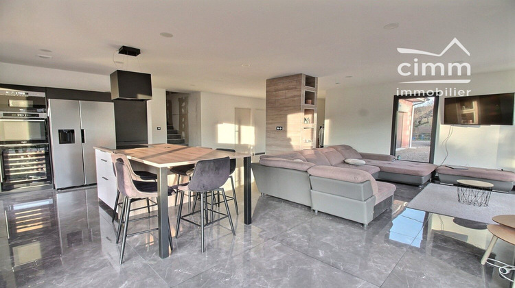 Ma-Cabane - Vente Maison Saint-Pierre-de-Bressieux, 111 m²