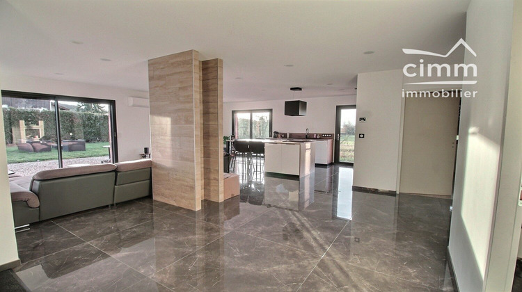 Ma-Cabane - Vente Maison Saint-Pierre-de-Bressieux, 111 m²