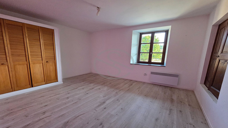 Ma-Cabane - Vente Maison SAINT-PIERRE-DE-BRESSIEUX, 110 m²