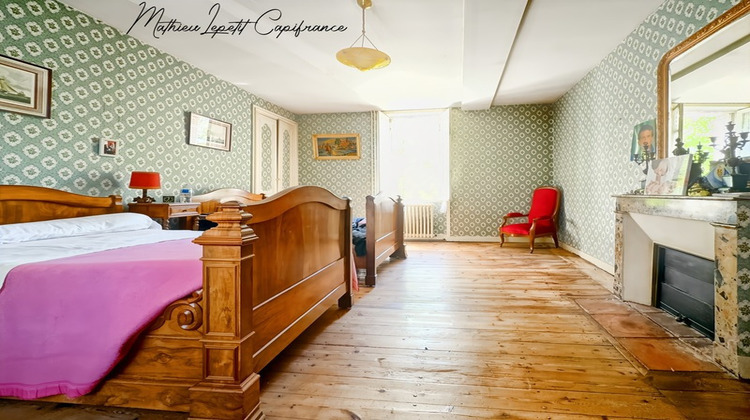 Ma-Cabane - Vente Maison SAINT PIERRE DE CHIGNAC, 280 m²