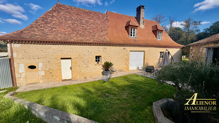 Ma-Cabane - Vente Maison SAINT-PIERRE-DE-CHIGNAC, 138 m²