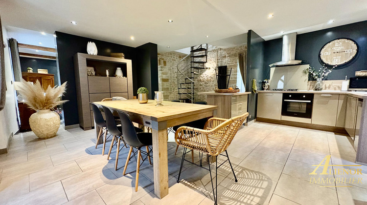 Ma-Cabane - Vente Maison SAINT-PIERRE-DE-CHIGNAC, 138 m²