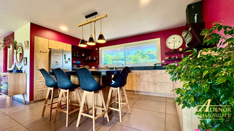 Ma-Cabane - Vente Maison SAINT-PIERRE-DE-CHIGNAC, 156 m²