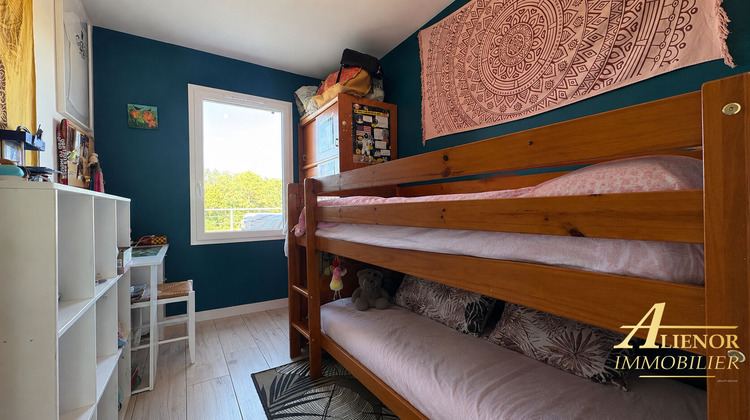 Ma-Cabane - Vente Maison SAINT-PIERRE-DE-CHIGNAC, 156 m²