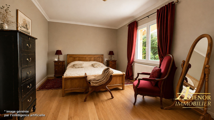 Ma-Cabane - Vente Maison SAINT-PIERRE-DE-CHIGNAC, 165 m²