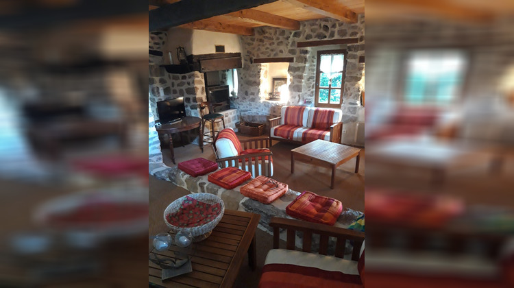Ma-Cabane - Vente Maison Saint-Pierre-de-Colombier, 108 m²
