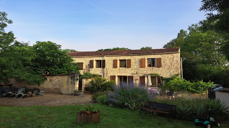 Ma-Cabane - Vente Maison SAINT PIERRE DE JUILLERS, 400 m²