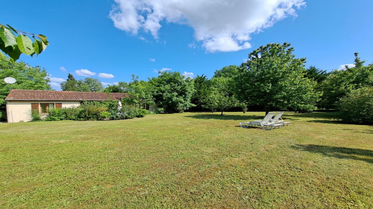 Ma-Cabane - Vente Maison SAINT PIERRE DE JUILLERS, 500 m²