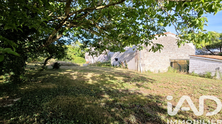 Ma-Cabane - Vente Maison Saint-Pierre-de-Juillers, 225 m²