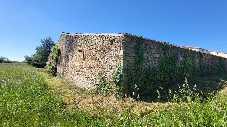 Ma-Cabane - Vente Maison SAINT-PIERRE-DES-ECHAUBROGNES, 215 m²