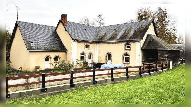 Ma-Cabane - Vente Maison Saint-Pierre-du-Lorouër, 257 m²