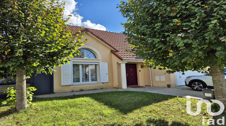 Ma-Cabane - Vente Maison Saint-Pierre-du-Perray, 154 m²