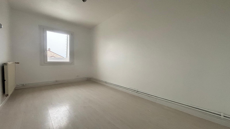 Ma-Cabane - Vente Maison Saint-Pierre-du-Perray, 90 m²