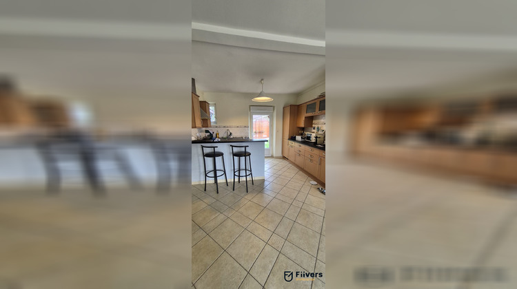 Ma-Cabane - Vente Maison Saint-Pierre-du-Perray, 155 m²