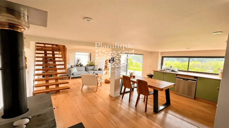 Ma-Cabane - Vente Maison Saint-Pierre-en-Faucigny, 193 m²