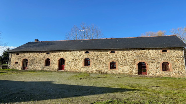 Ma-Cabane - Vente Maison SAINT-PIERRE-LA-COUR, 146 m²