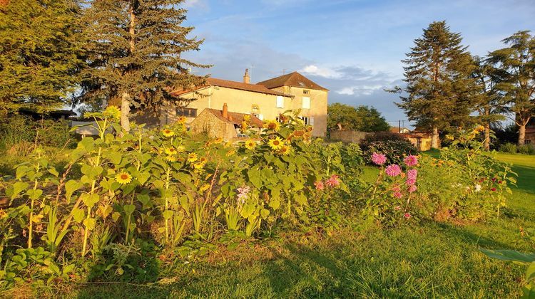 Ma-Cabane - Vente Maison Saint-Pierre-la-Noaille, 200 m²