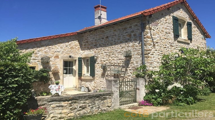 Ma-Cabane - Vente Maison SAINT-PIERRE-LES-ETIEUX, 67 m²