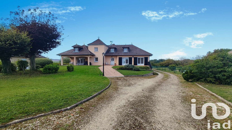 Ma-Cabane - Vente Maison Saint-Pouange, 199 m²