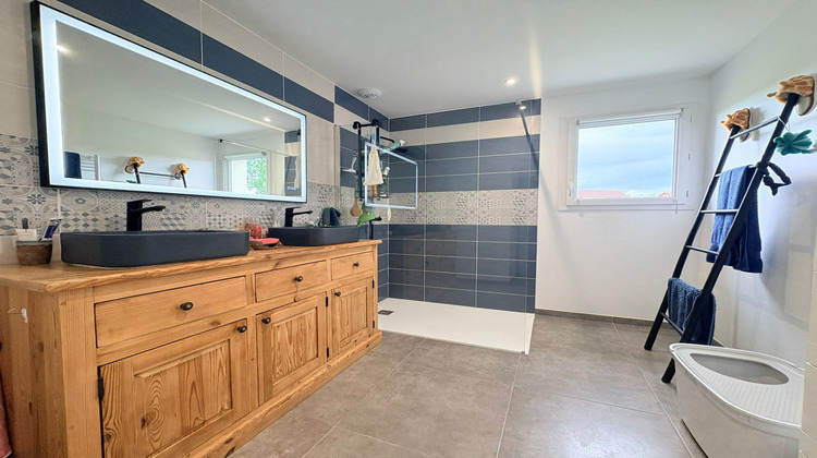 Ma-Cabane - Vente Maison Saint-Priest-Bramefant, 100 m²
