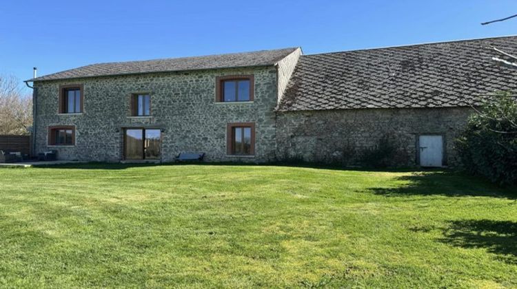 Ma-Cabane - Vente Maison Saint-Priest-la-Plaine, 300 m²