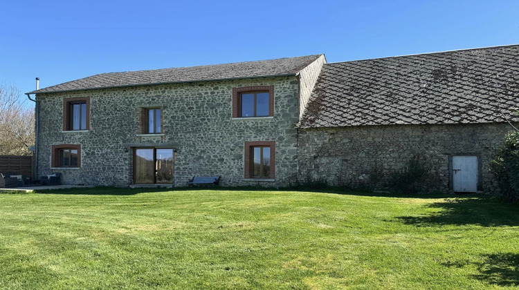 Ma-Cabane - Vente Maison SAINT-PRIEST-LA-PLAINE, 300 m²