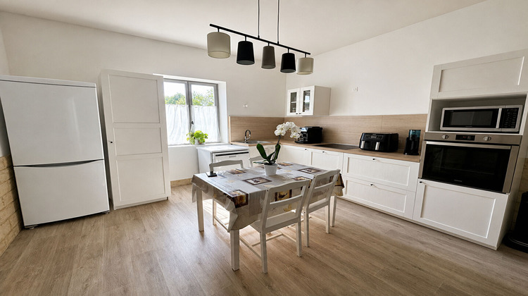 Ma-Cabane - Vente Maison SAINT-PRIEST-LA-ROCHE, 245 m²