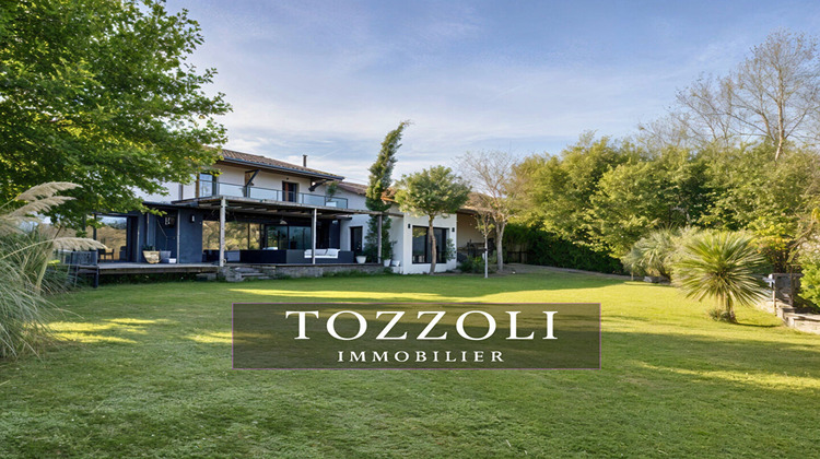 Ma-Cabane - Vente Maison SAINT-QUENTIN-FALLAVIER, 241 m²