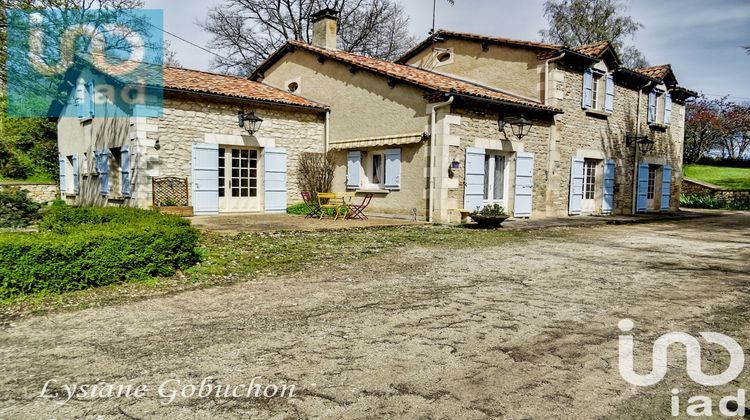 Ma-Cabane - Vente Maison Saint-Romain-Et-Saint-Clément, 260 m²